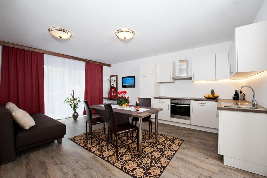 Bed & Breakfast Cafe-pension Margret 2*