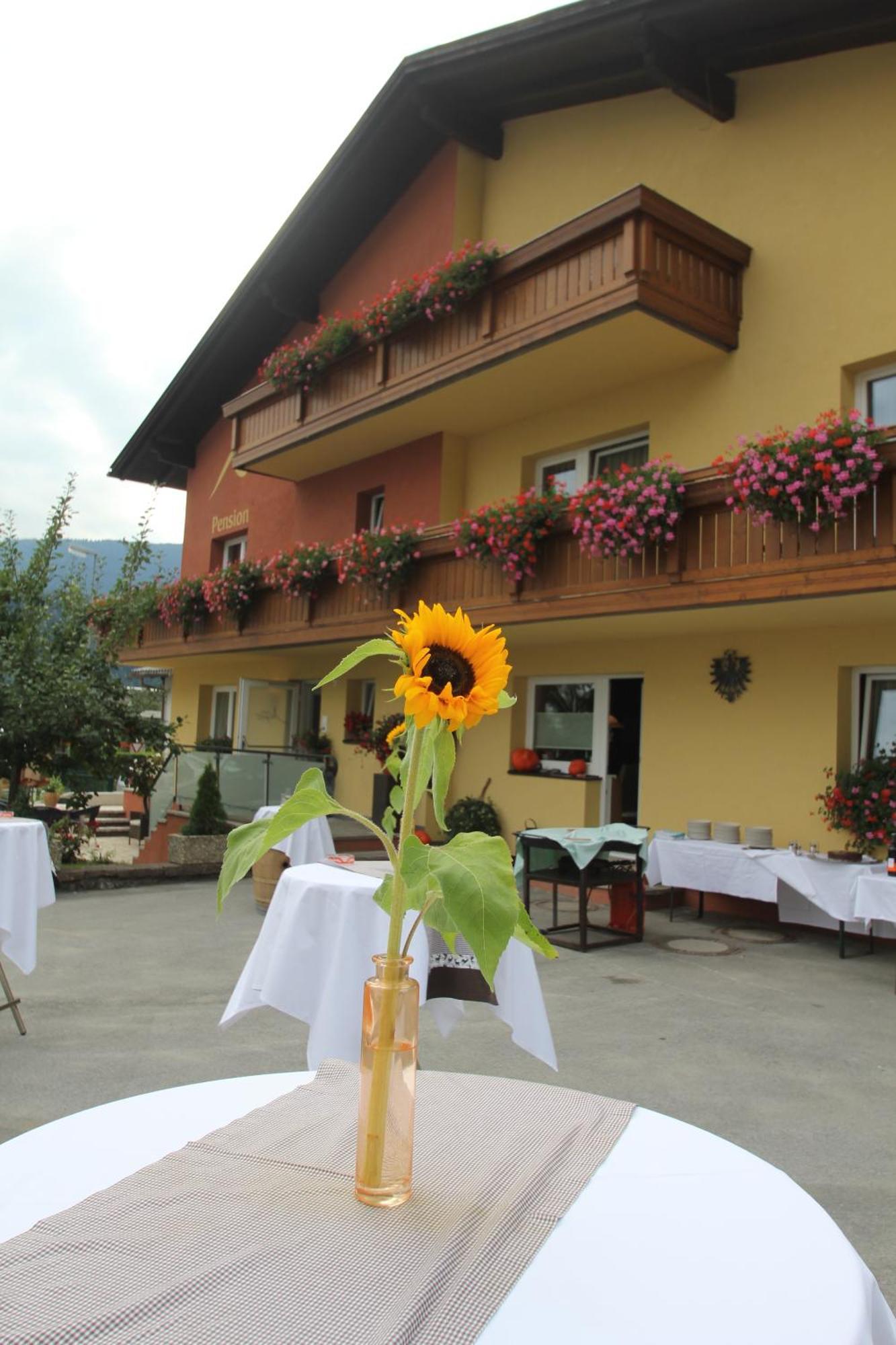Bed & Breakfast Café-pension Margret 2*