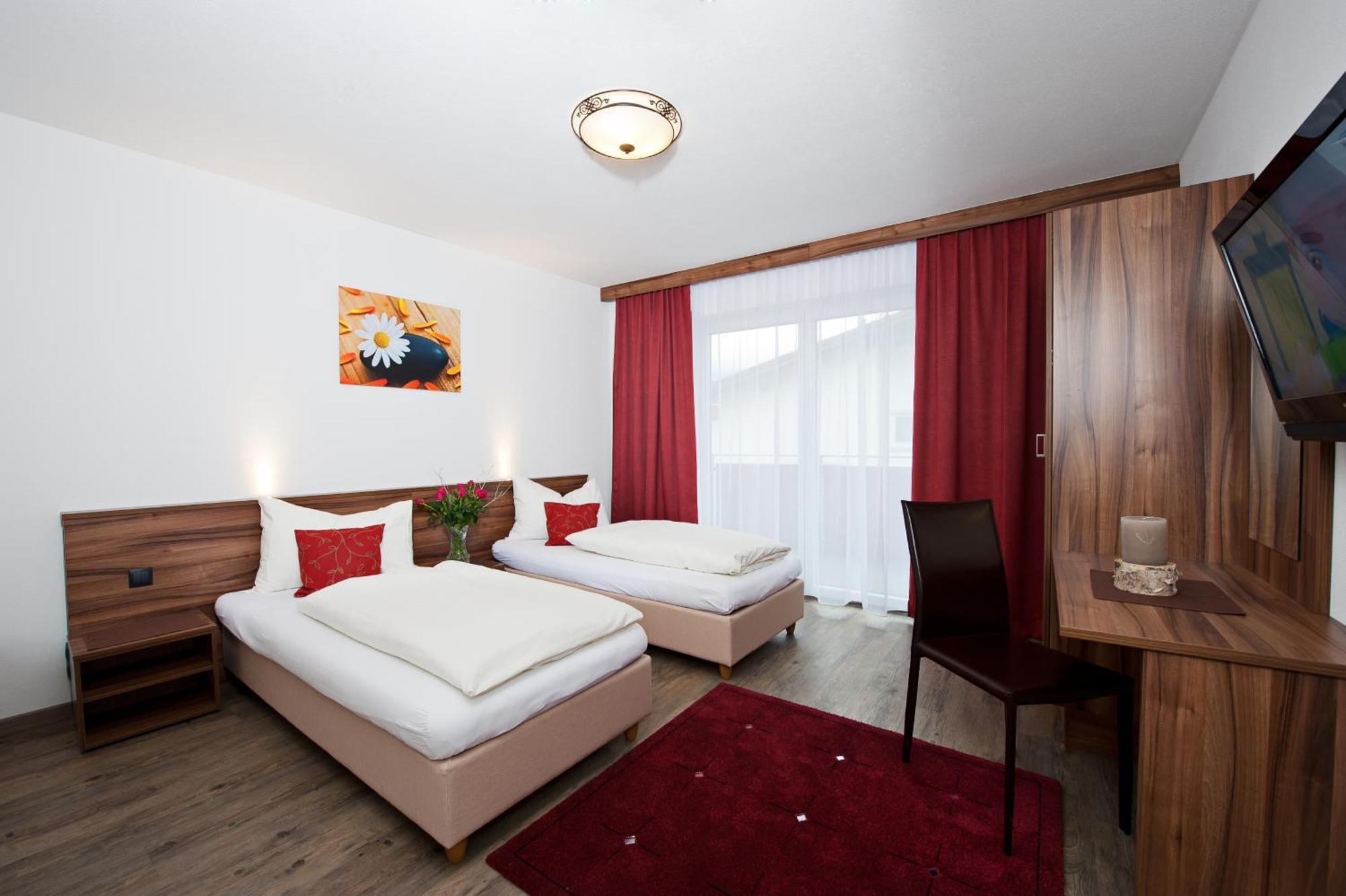 Bed & Breakfast Cafe-pension Margret 2*